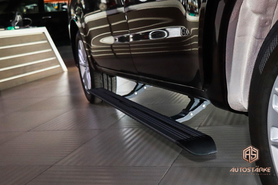 Electric Side Steps & Running Boards, Electric side steps for Silverado